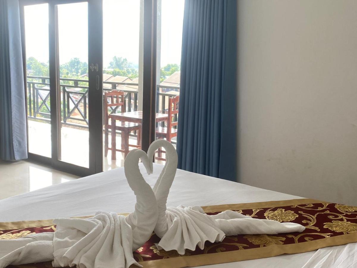 Lisha The Grand Riverside Hotel Vang Vieng Exterior foto